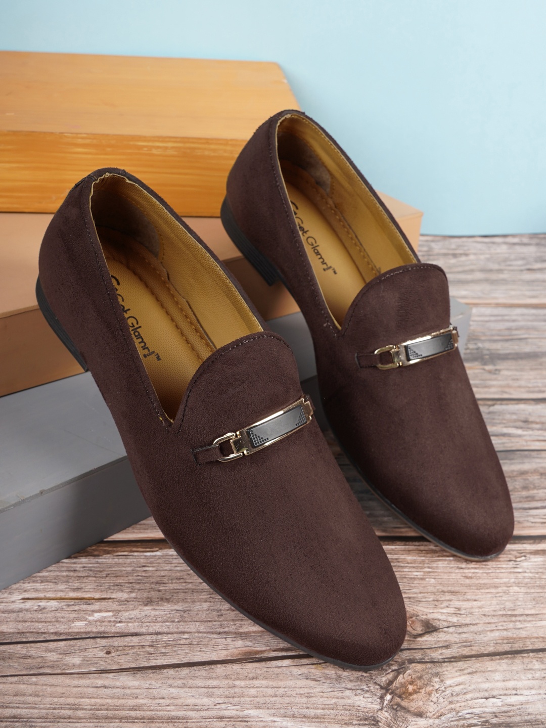 

Get Glamr Men Brown Textured Loafers