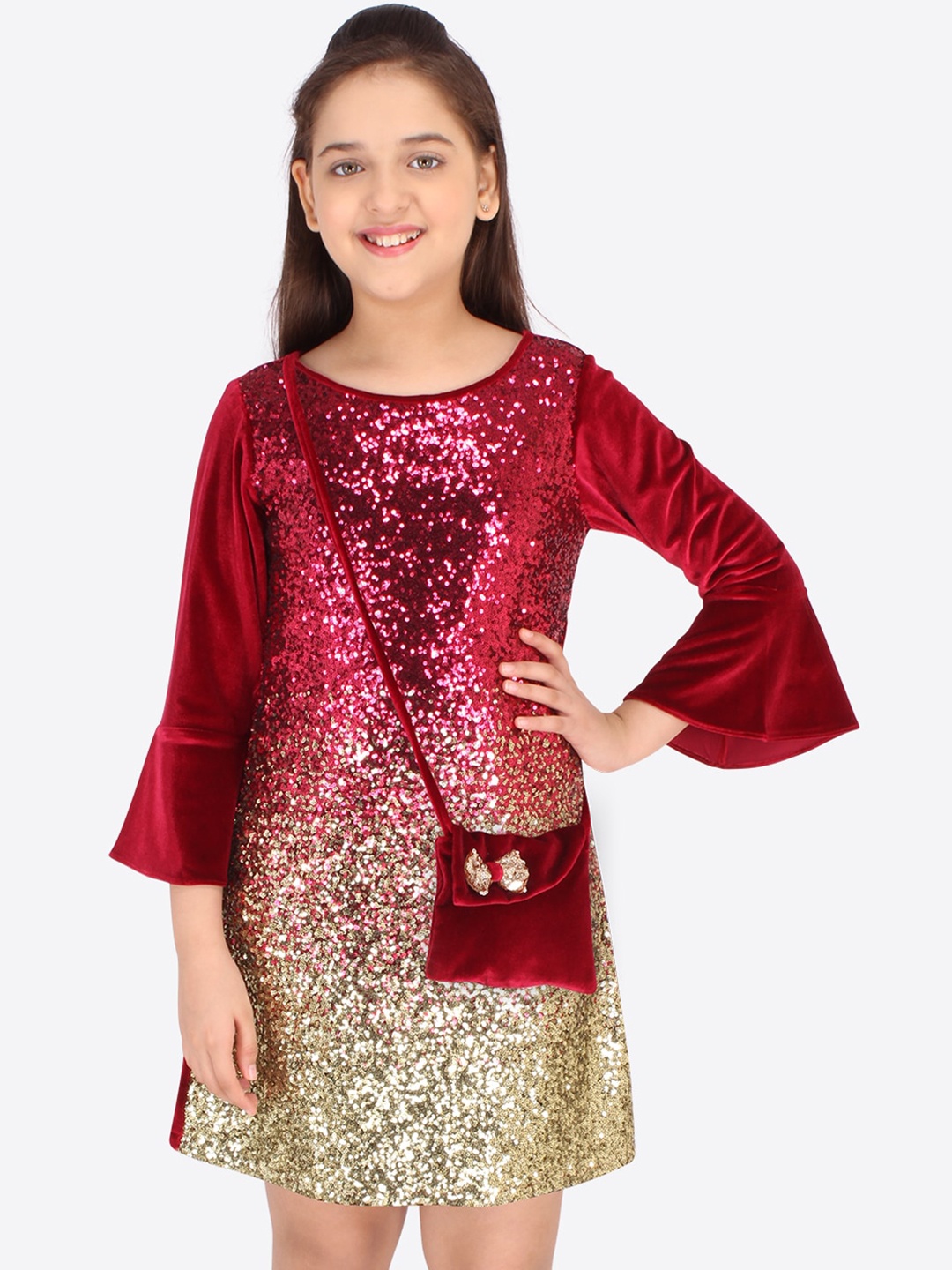 

CUTECUMBER Red & Gold-Toned Embellished A-Line Dress