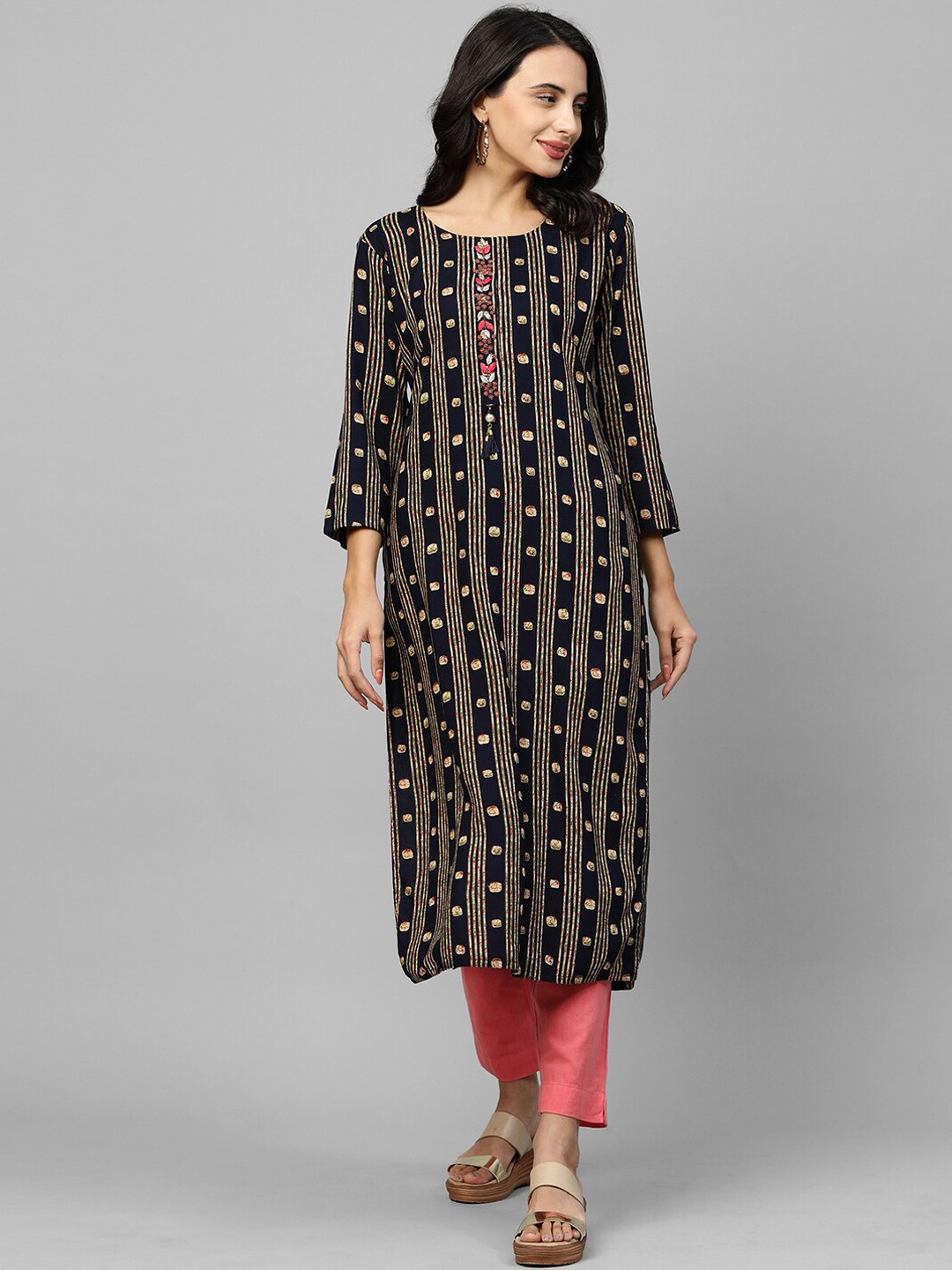 

FASHOR Women Black Printed & Embroidered Straight Kurta