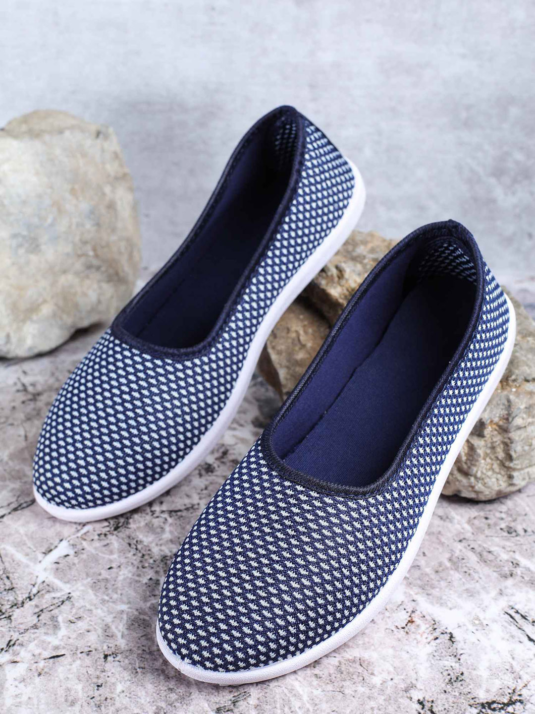 

FABBMATE Women Blue Printed Ballerinas Flats