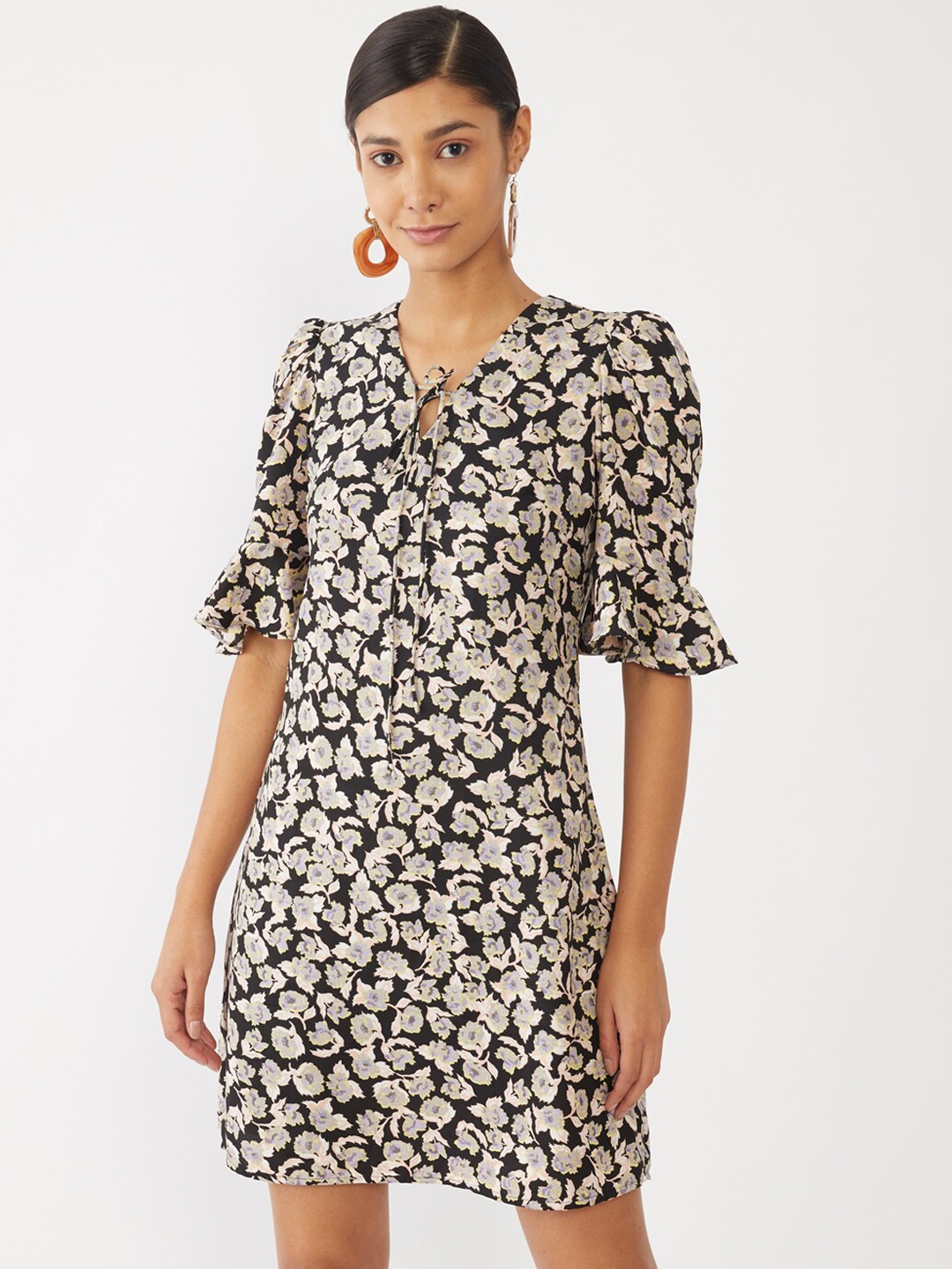 

Zink London Black & White Floral Tie-Up Neck A-Line Dress
