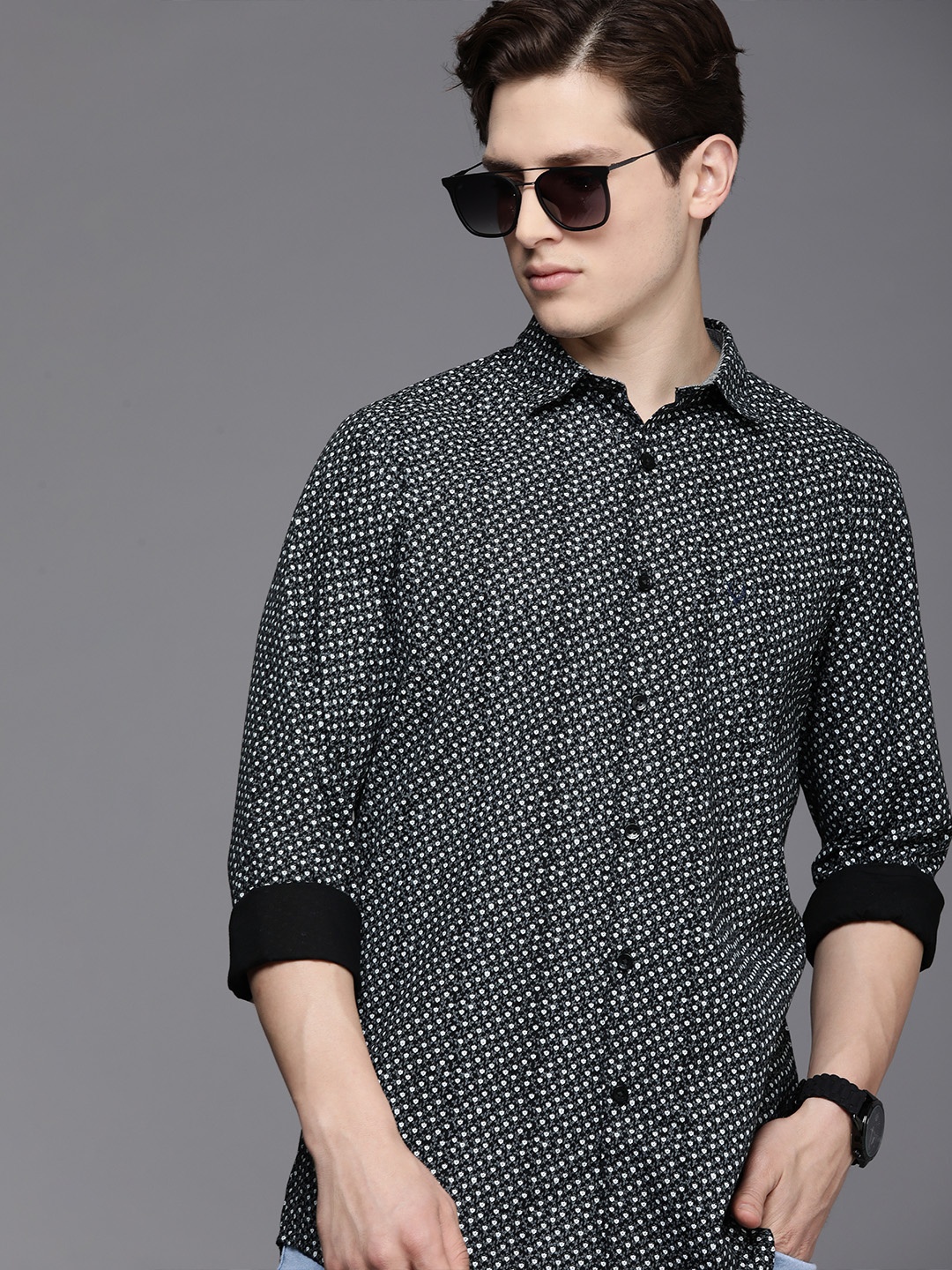 

Allen Solly Men Grey And White Modern Slim Fit Printed Pure Cotton Casual Shirt