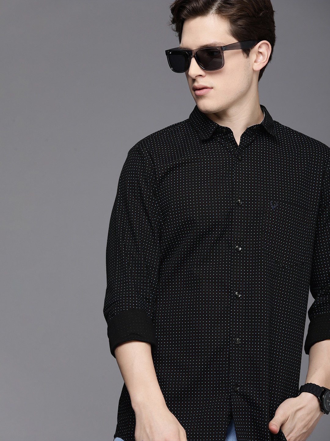 

Allen Solly Men Black Modern Slim Fit Printed Pure Cotton Casual Shirt