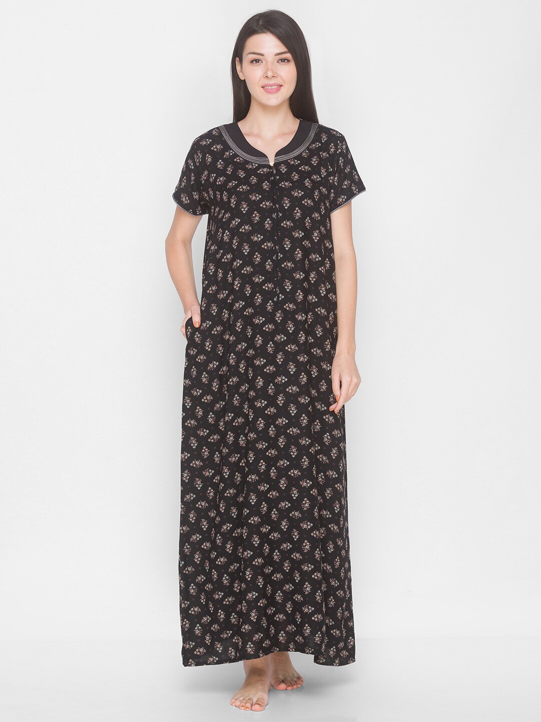 

AV2 Black Printed Regular Maxi Nightdress