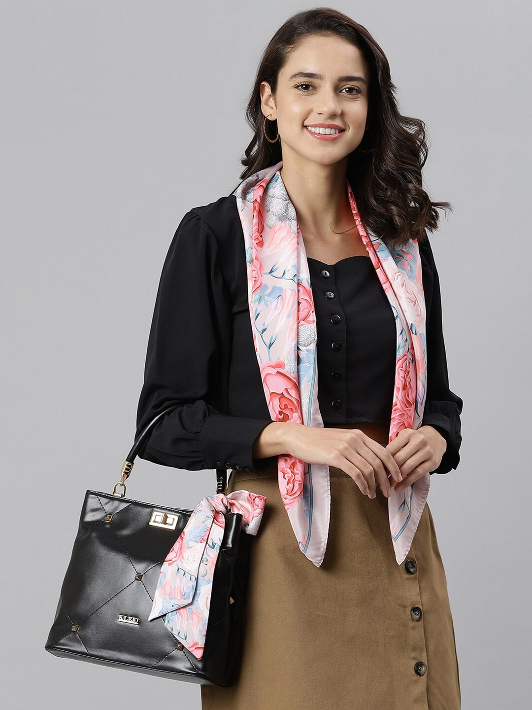 

Tossido Women Pink & White Printed Scarf