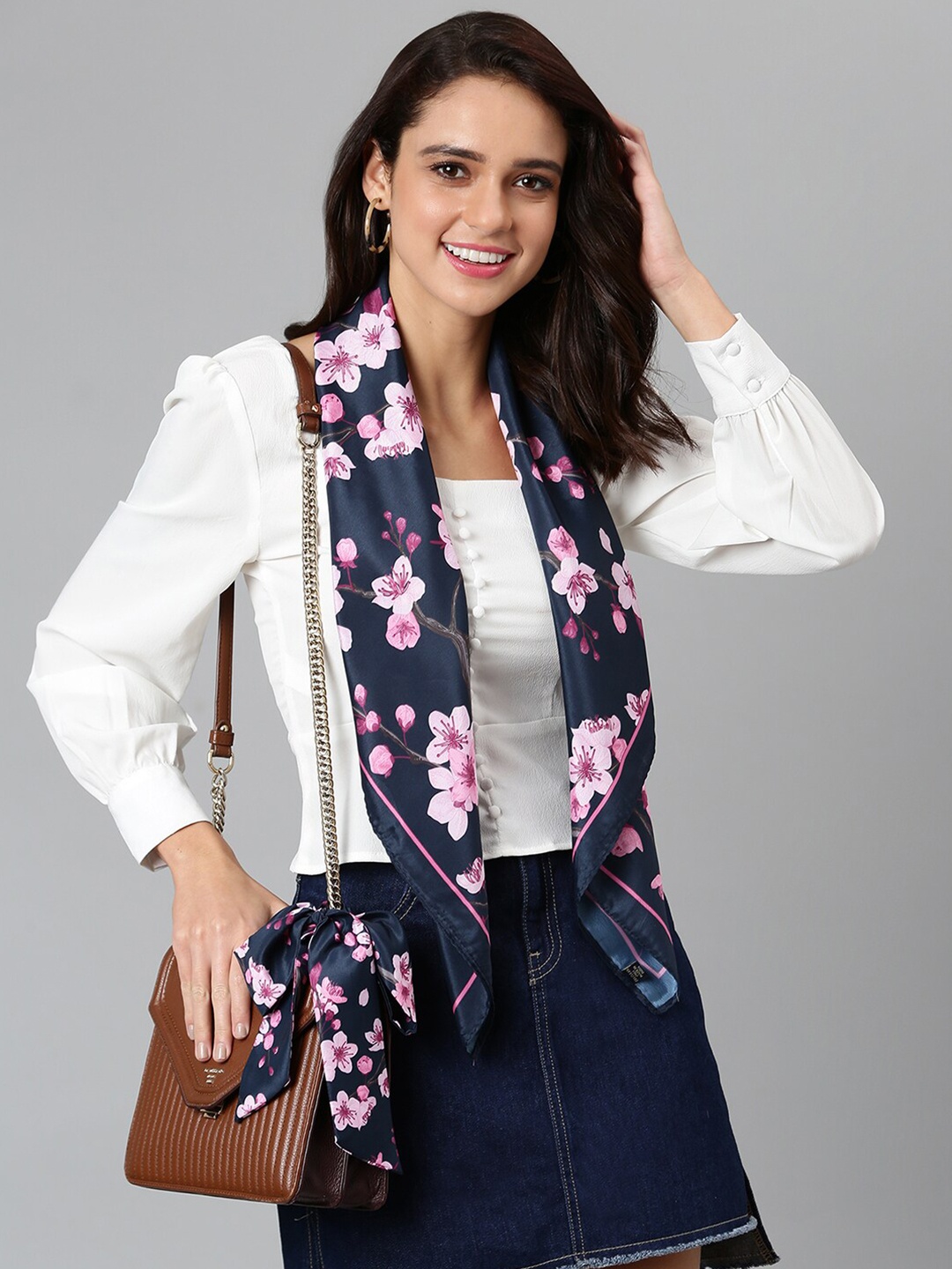 

Tossido Women Blue & Pink Printed Scarf