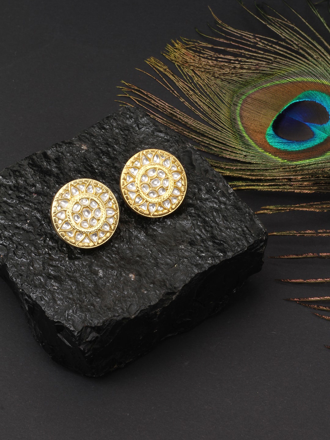 

SANGEETA BOOCHRA Gold-Toned Circular Studs Earrings