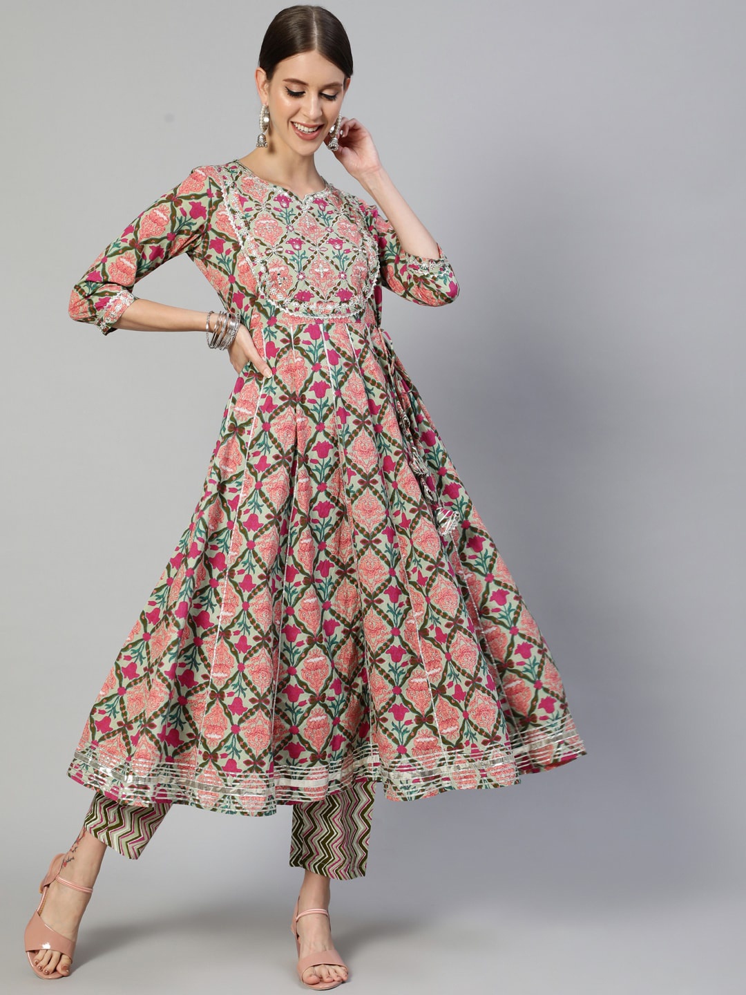 

Ishin Women Green & Pink Floral Embroidered Pleated Pure Cotton Kurta With Trousers