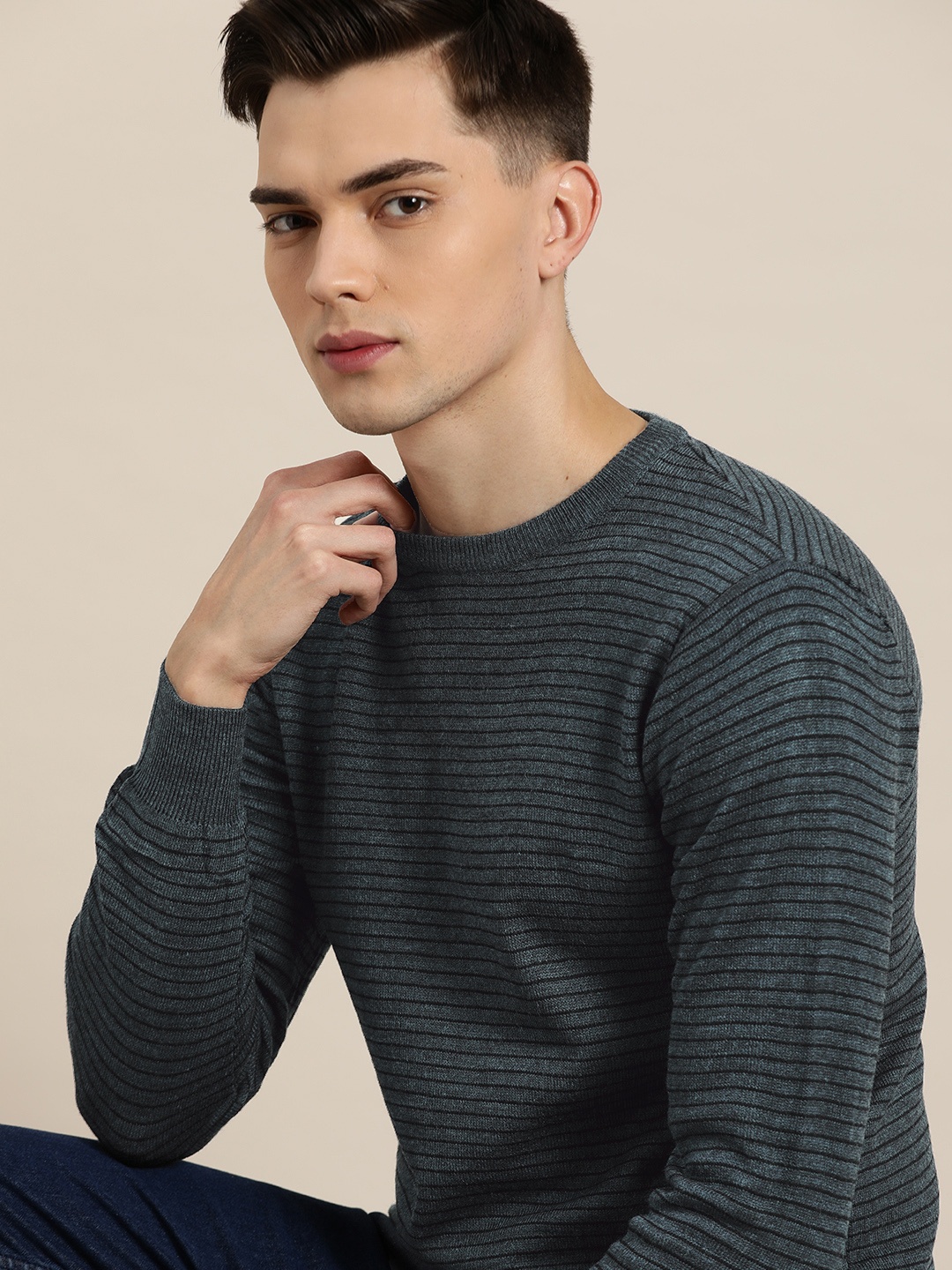 

INVICTUS Men Teal & Black Striped Pullover