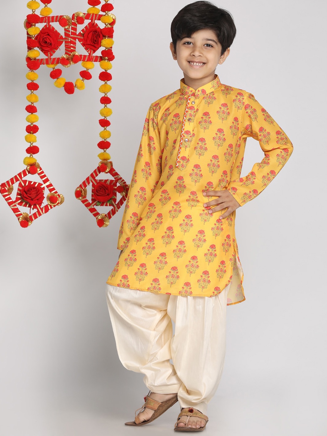 

VASTRAMAY Boys Yellow Floral Printed Regular Gotta Patti Kurta with Dhoti Pants