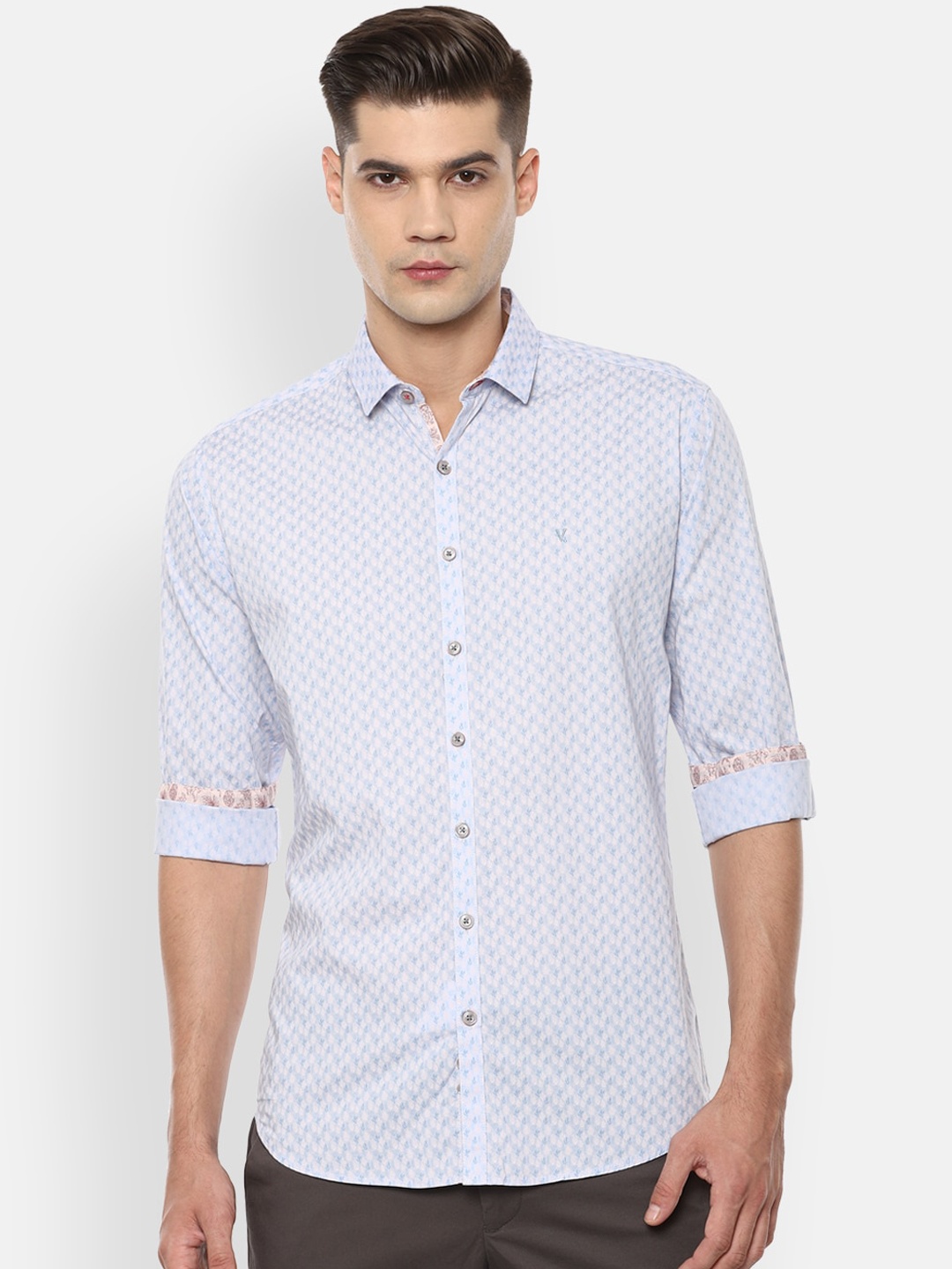 

V Dot Men Blue Slim Fit Opaque Printed Casual Shirt