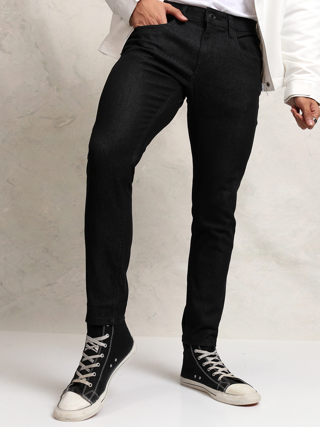 HIGHLANDER Men Black Tapered Fit Stretchable Jeans
