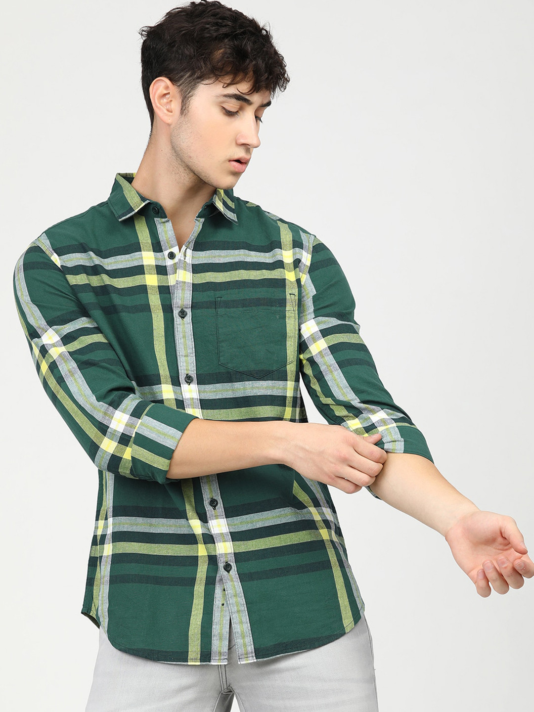 

HIGHLANDER Men Green Slim Fit Tartan Checks Opaque Striped Casual Shirt