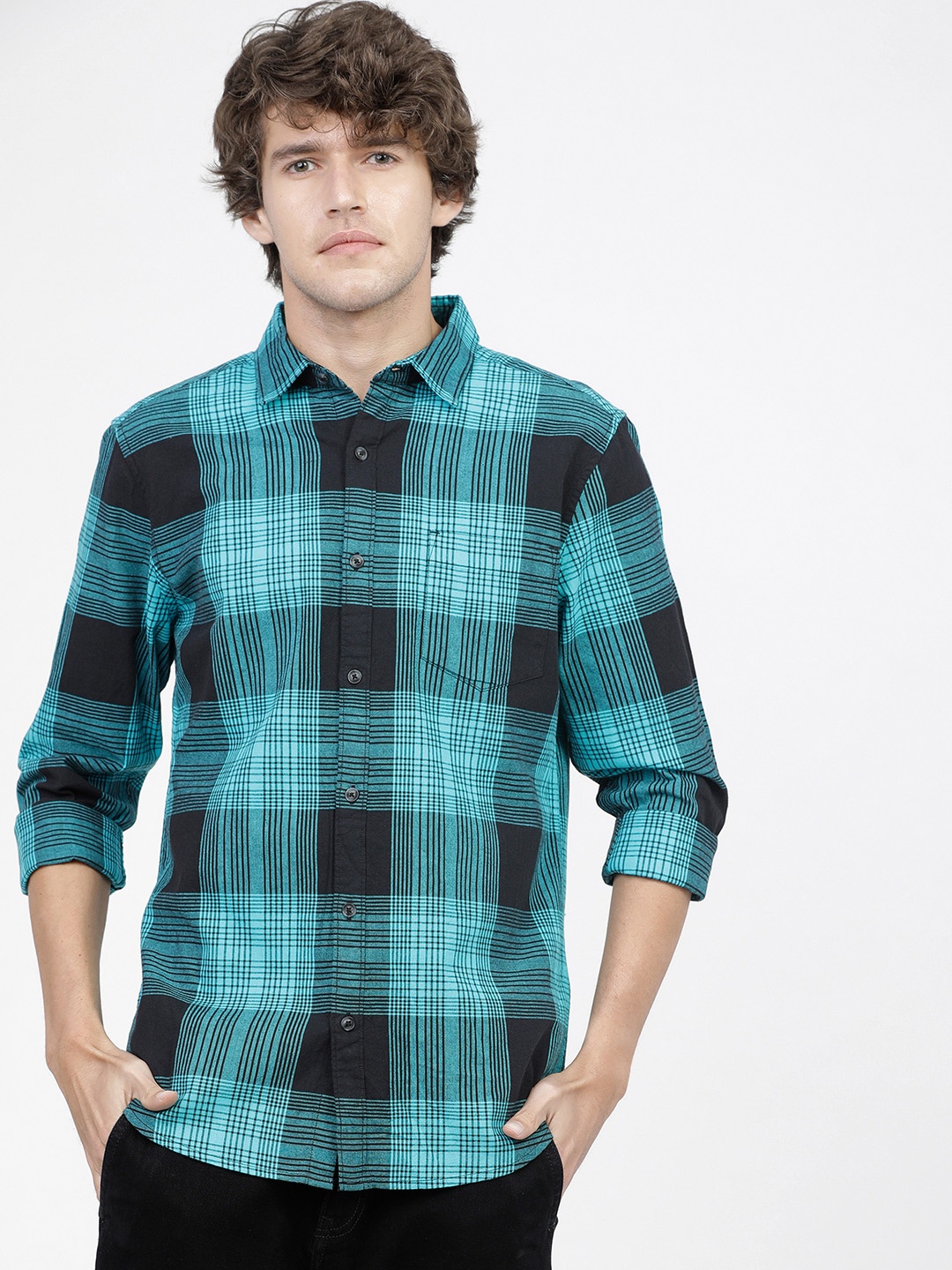 

HIGHLANDER Men Green & Red Slim Fit Tartan Checked Casual Shirt