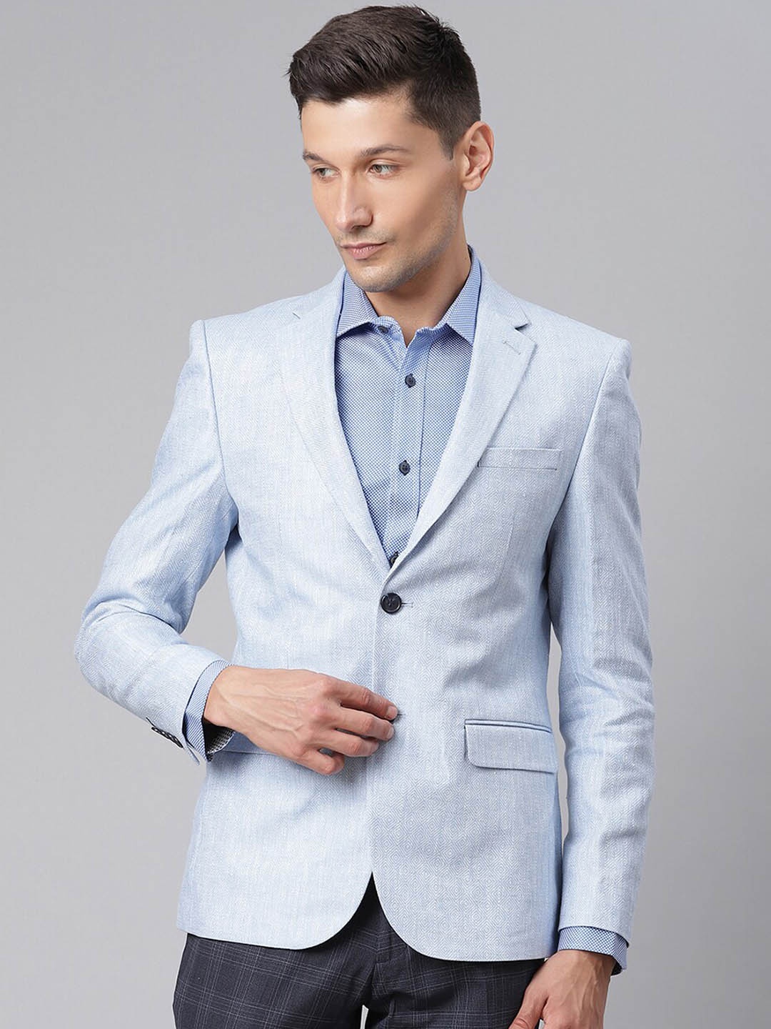 

HARSAM Men Blue Solid Pure Linen Single Breasted Slim-Fit Blazer