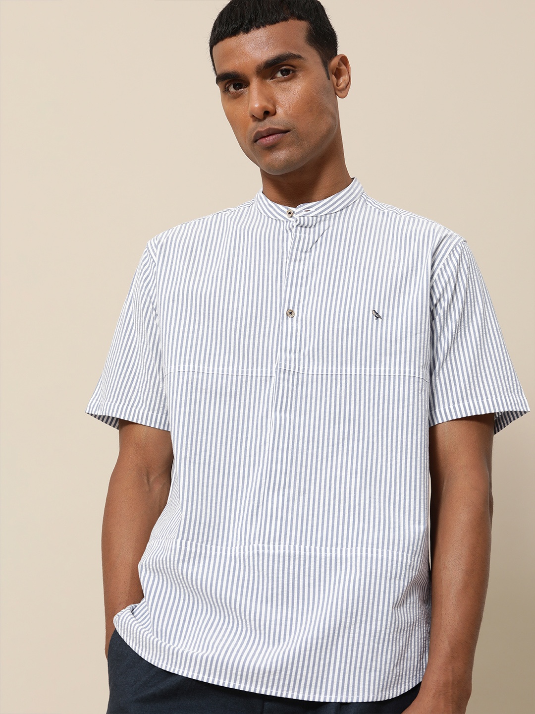 

Mr Bowerbird Men White & Blue Liberal Fit Striped Casual Shirt