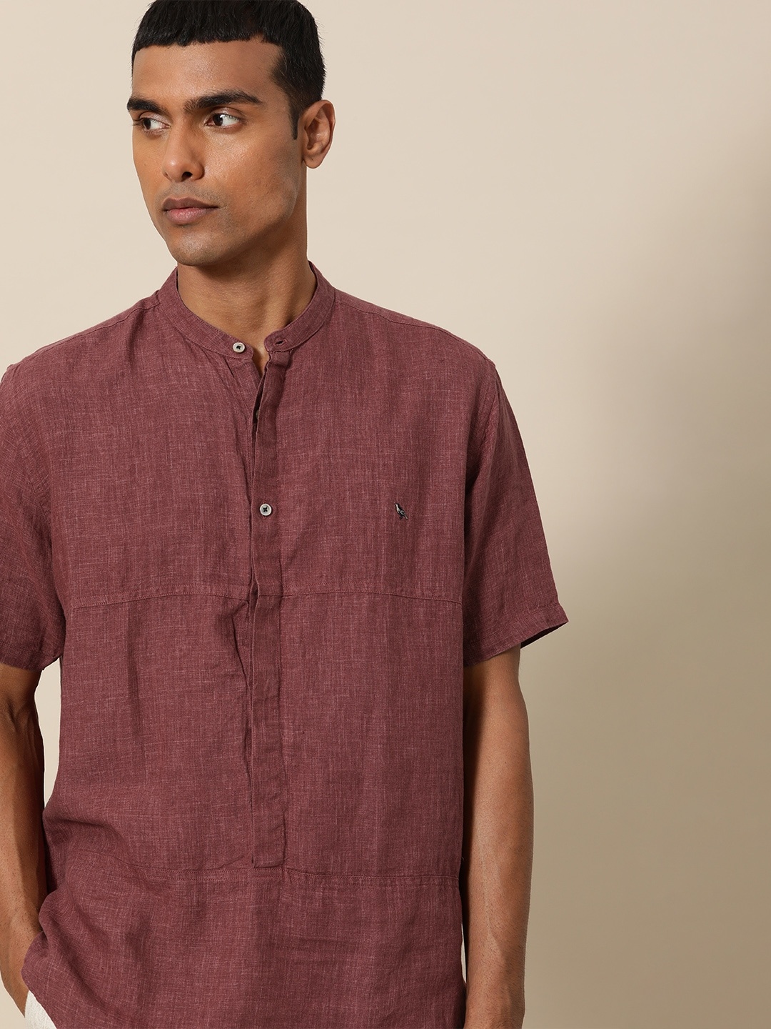 

Mr Bowerbird Men Burgundy Liberal Fit Solid Linen Casual Shirt