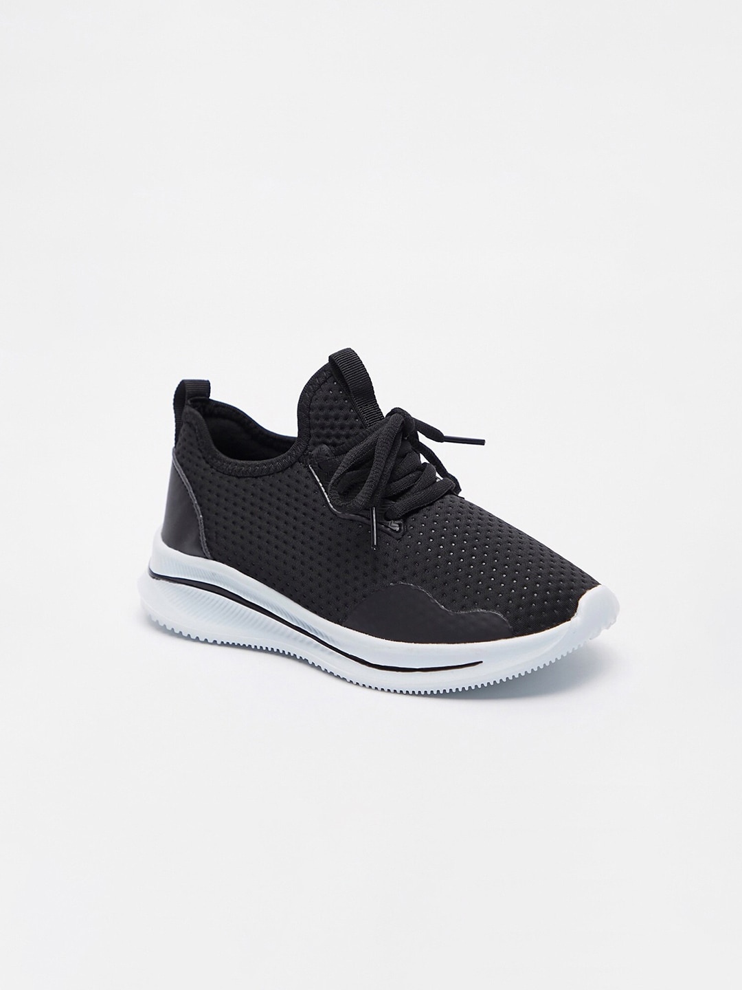 

shoexpress Boys Black Textile Training or Gym Non-Marking Shoes