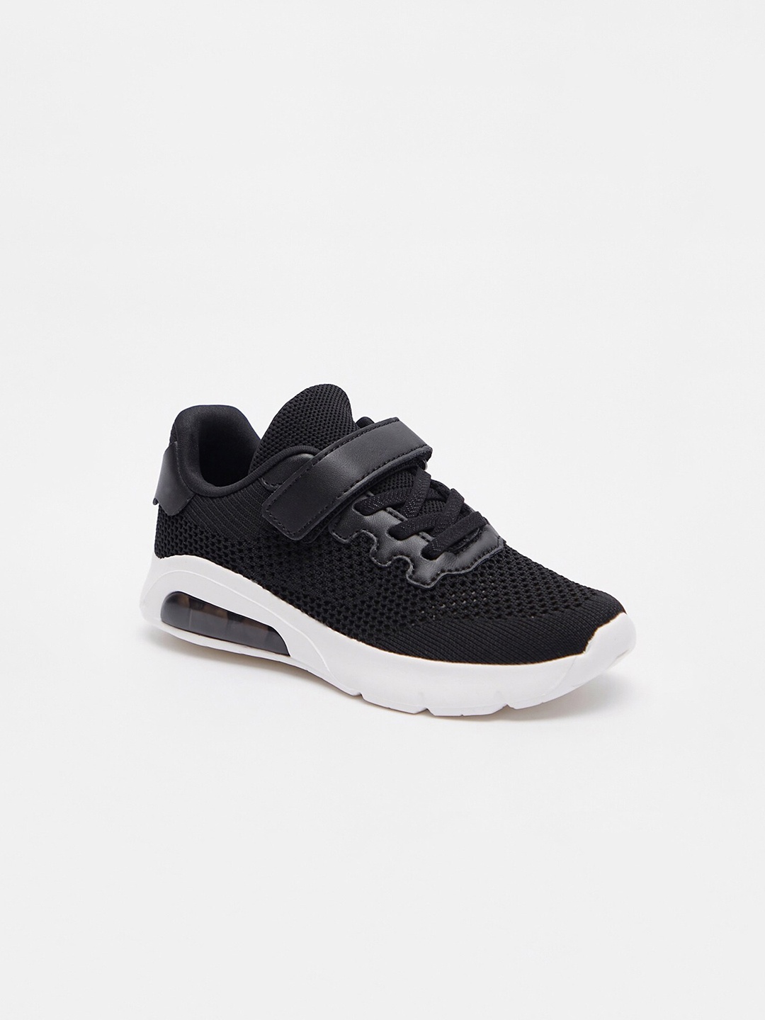 

shoexpress Boys Black Textile Training or Gym Non-Marking Shoes