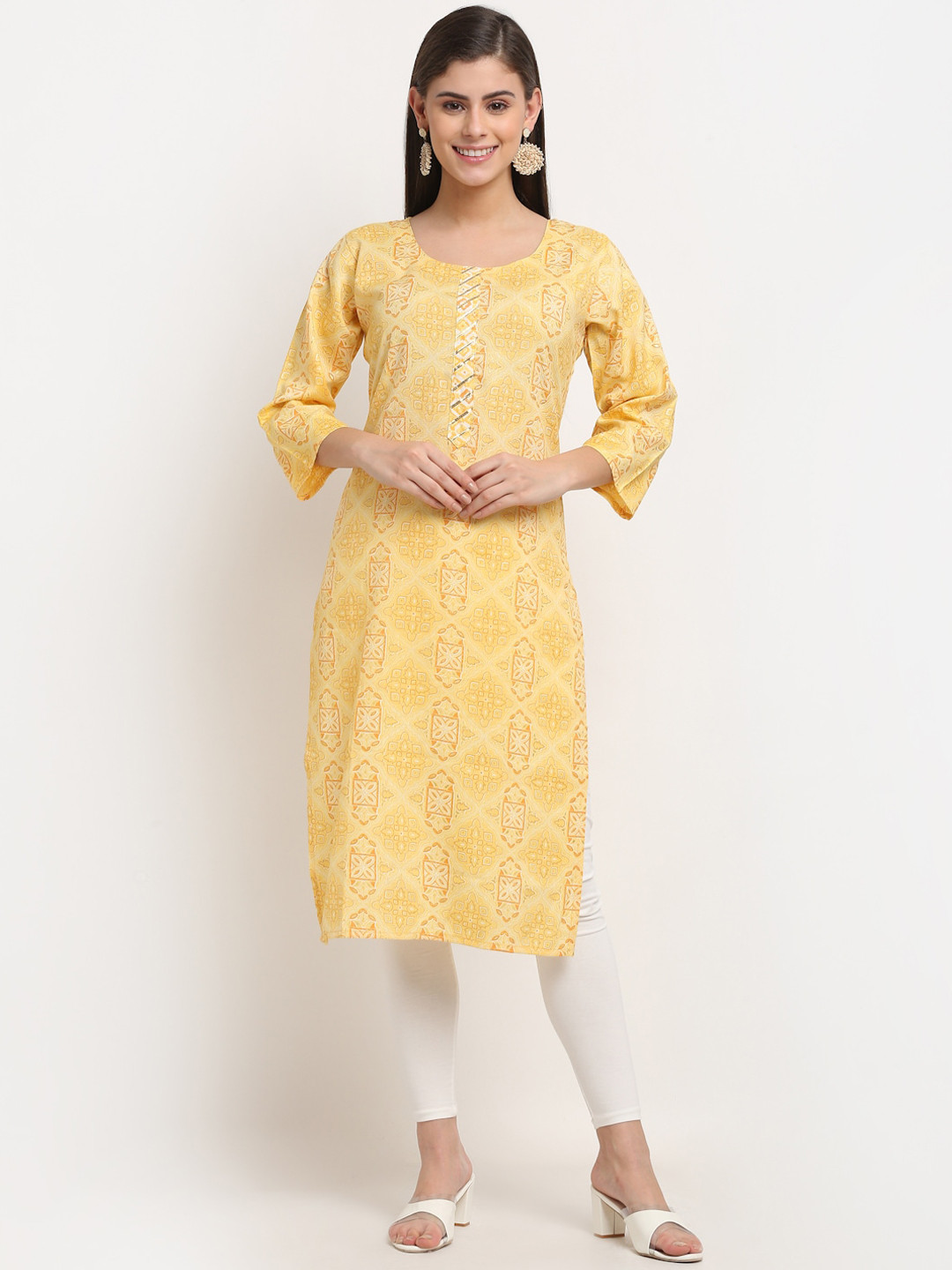 

GRACIT Women Yellow & White Floral Printed Regular Kurta With Trousers