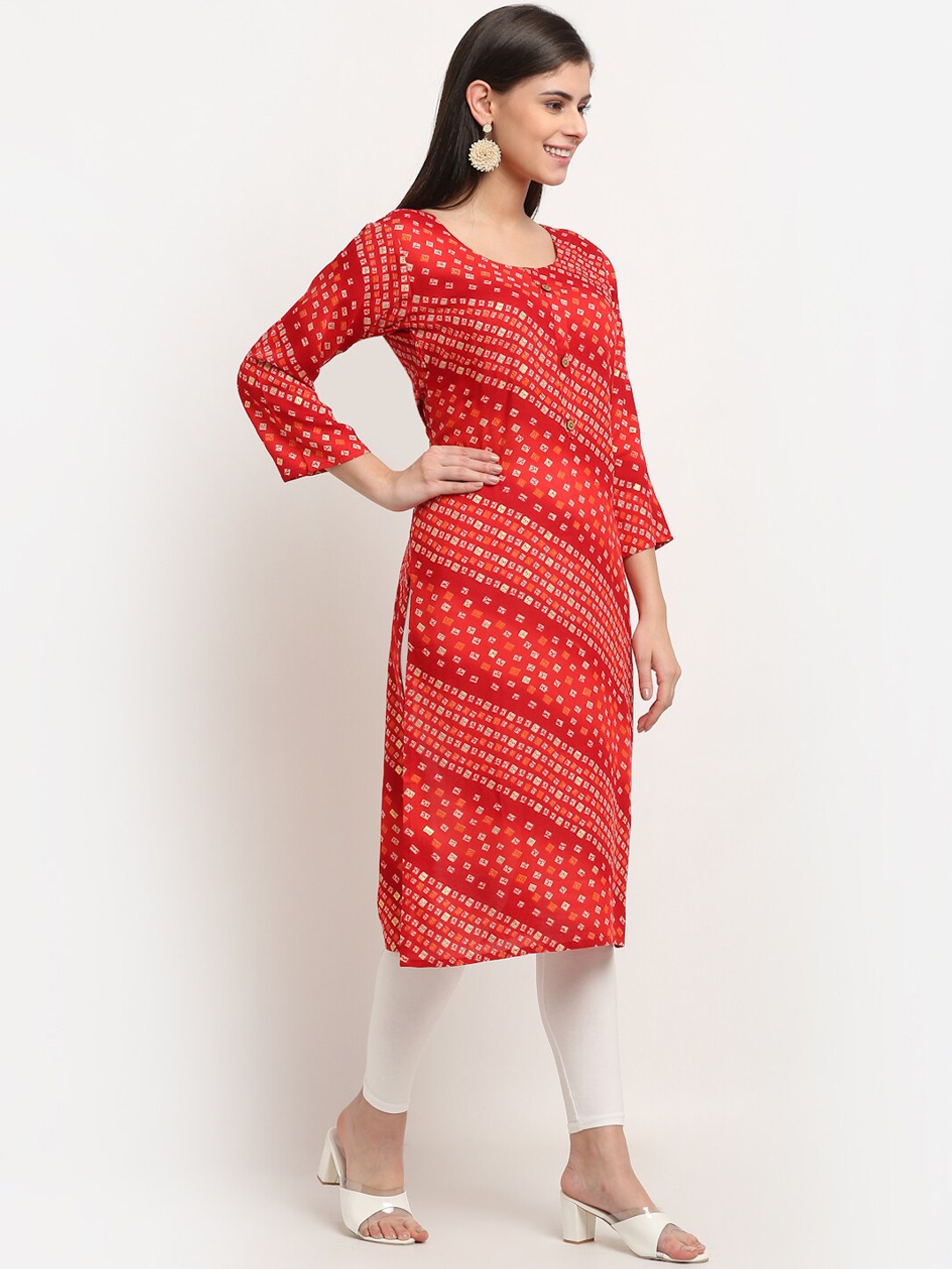 

GRACIT Women Red Ethnic Motifs Printed Regular Kurta with White Leggings
