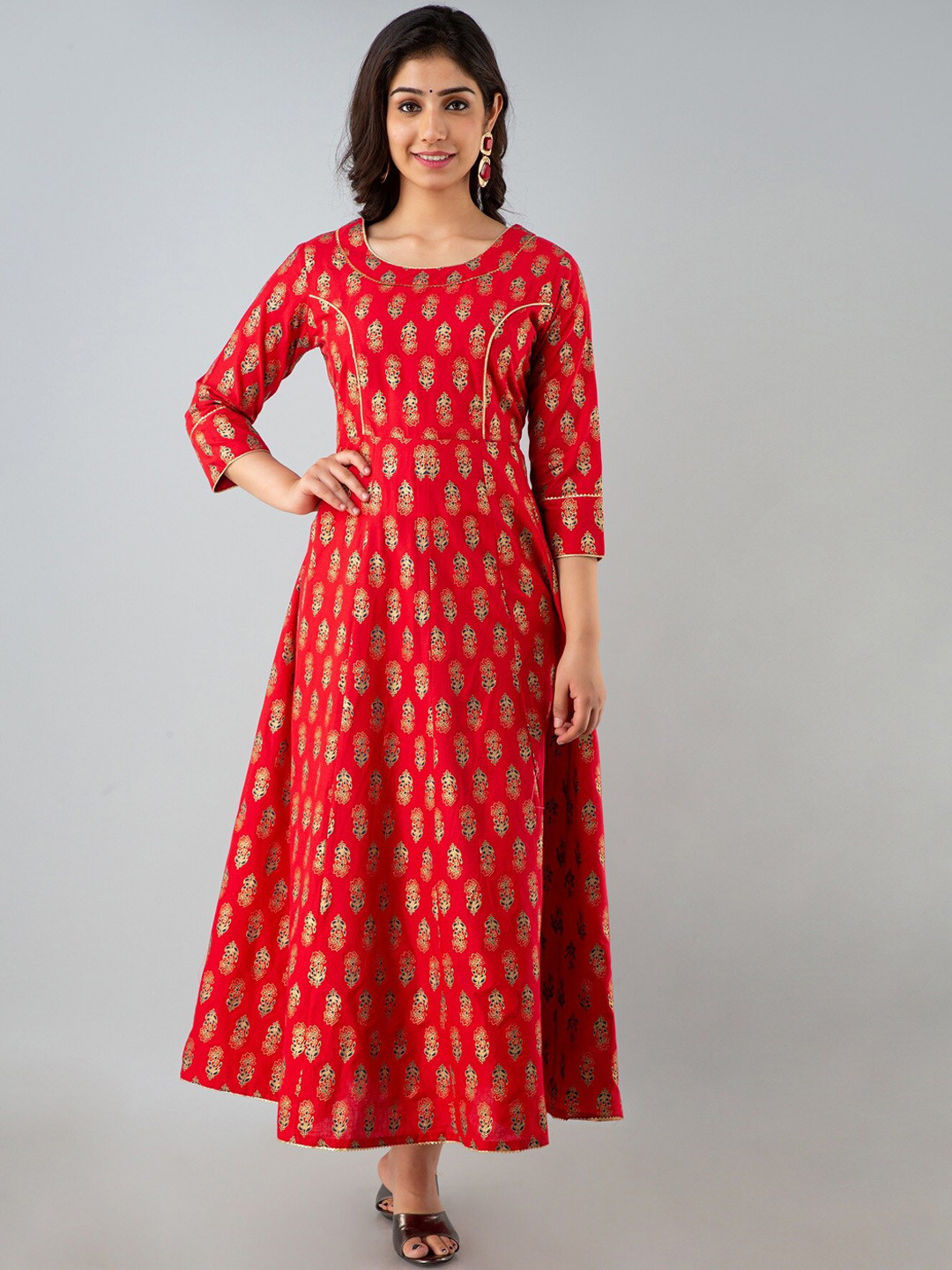 

PNEHA Women Red & Gold-Toned Ethnic Motifs Printed Anarkali Kurta