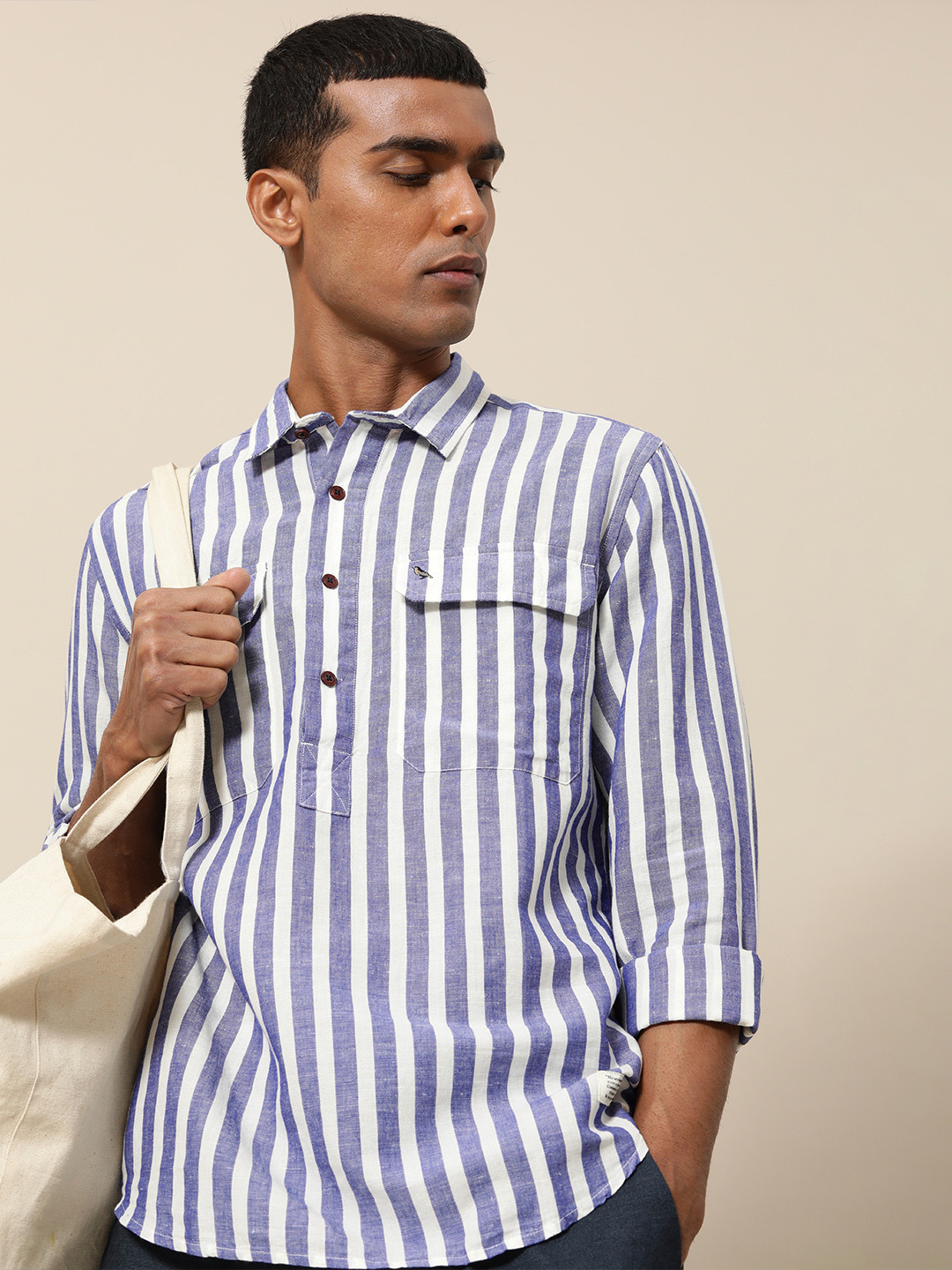 

Mr Bowerbird Men Blue & White Liberal Fit Striped Casual Shirt