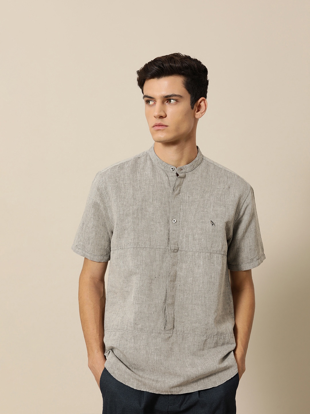 

Mr Bowerbird Men Grey Melange Liberal Fit Casual Shirt