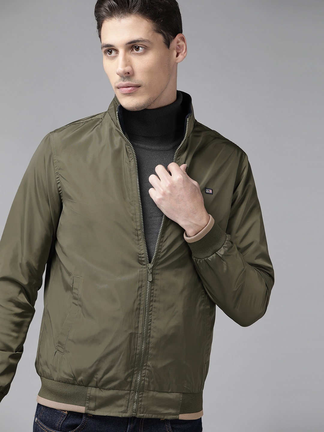 

Arrow Men Olive Green Solid Tailored Jacket