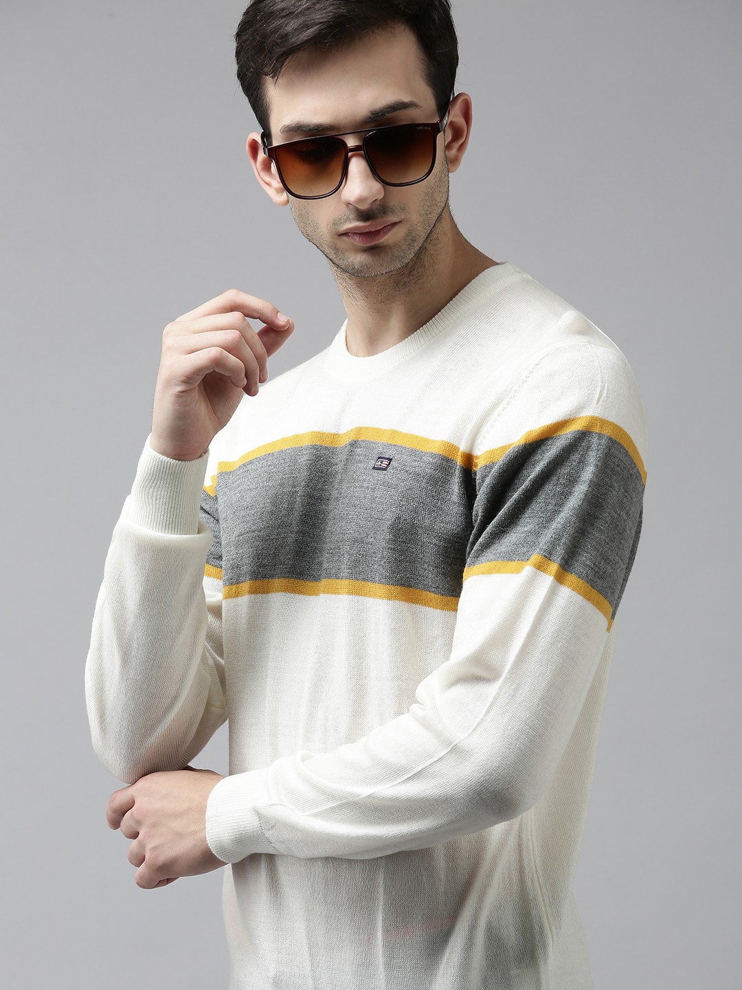 

Arrow Men White & Grey Striped Pullover Sweater