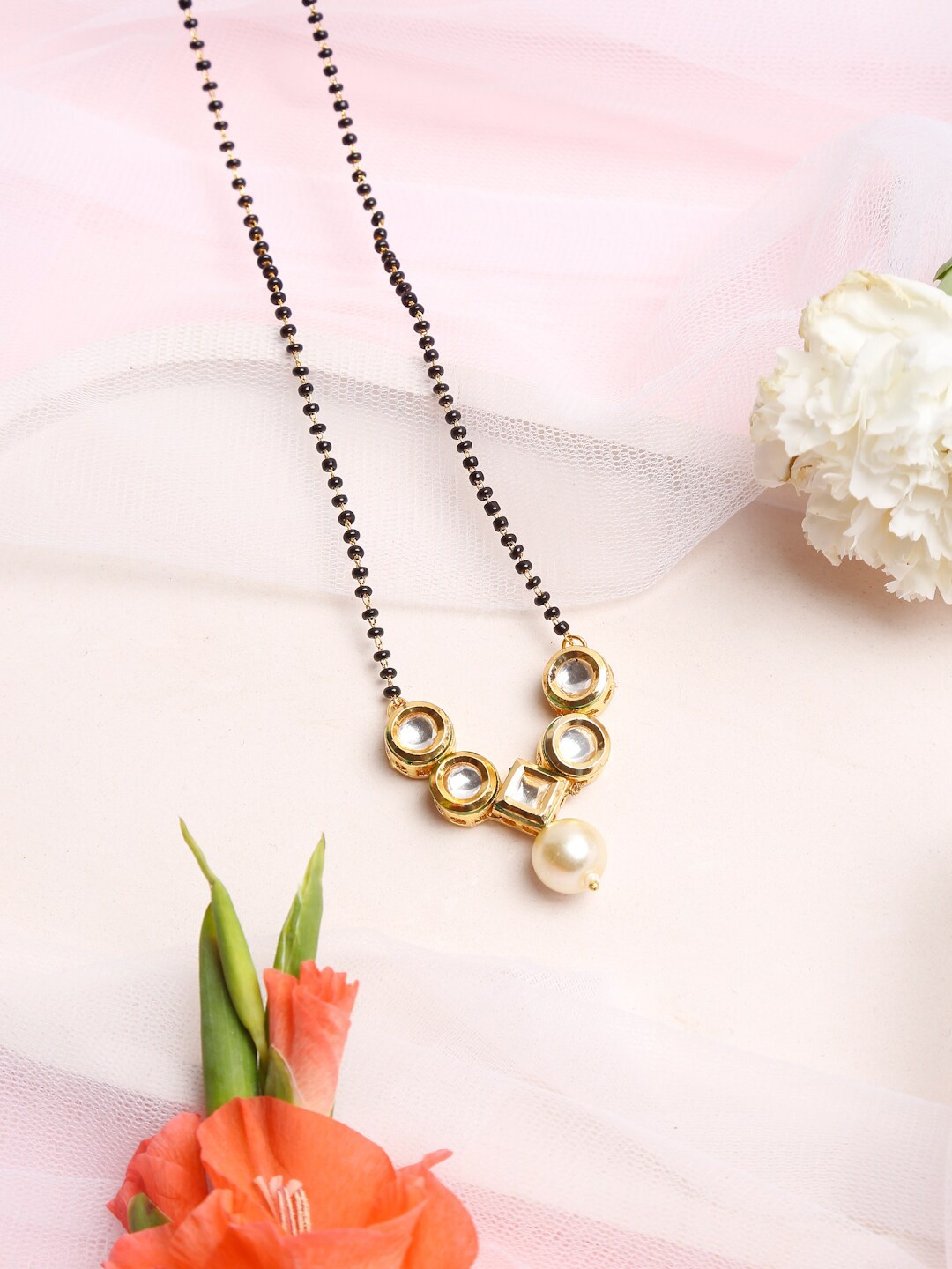 

Ruby Raang Black & White Kundan Studded Mangalsutra