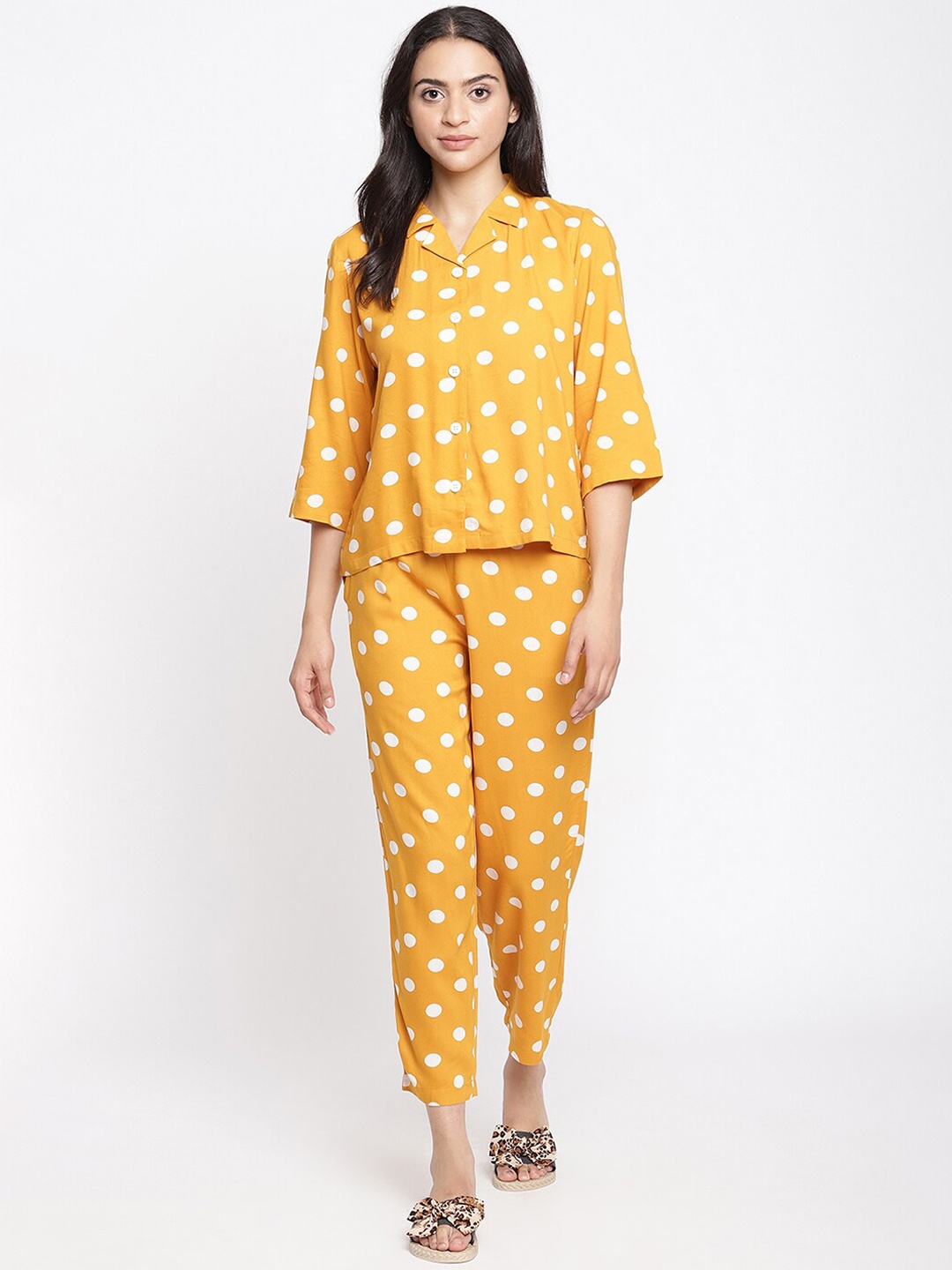 

COASTLAND Women Yellow & White Polka Dots Printed Night Suit