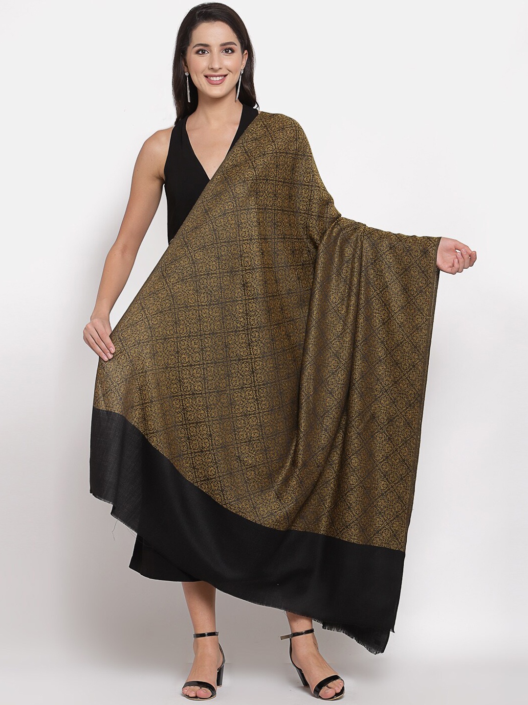 

Pashtush Women Black & Beige Paisley Printed Shawl