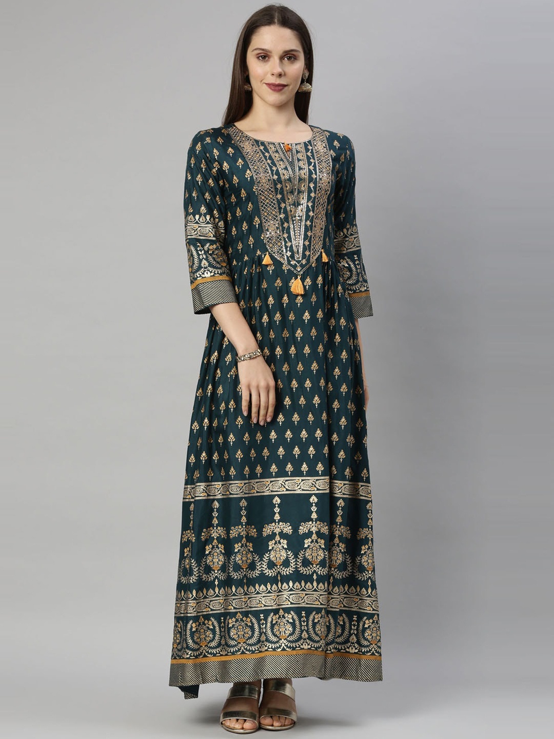 

Neerus Women Green & Gold-Toned Ethnic Motifs Printed Thread Work Anarkali Kurta