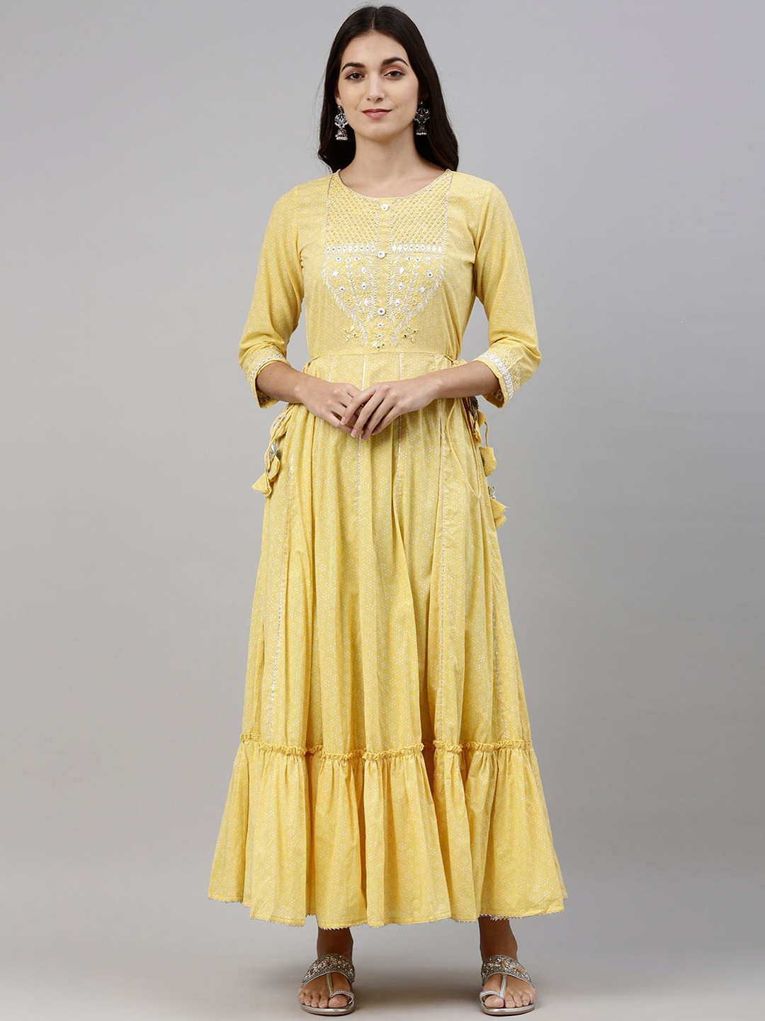 

Neerus Women Yellow & White Geometric Printed Thread Work Cotton Anarkali Kurta