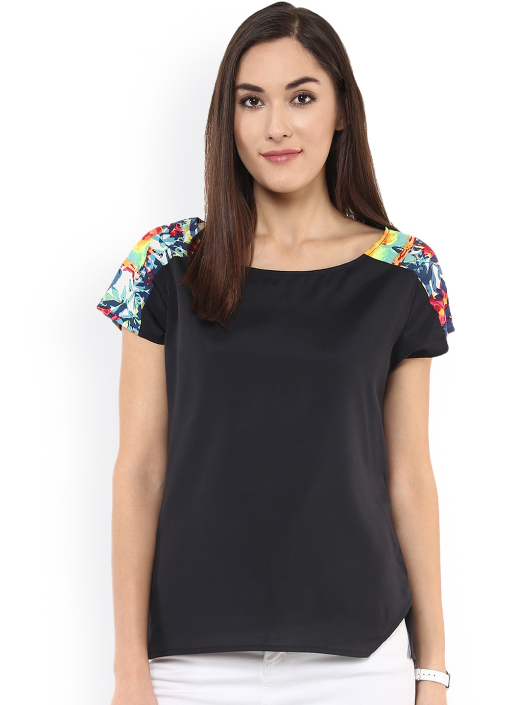 

Zima Leto Women Black Solid Top