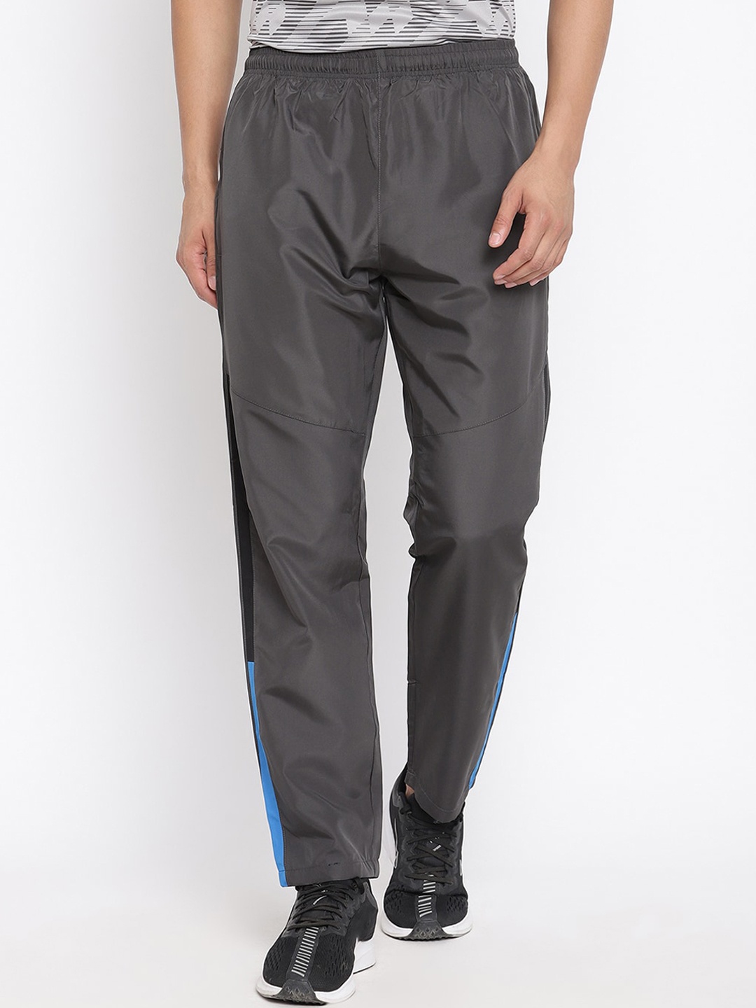 

Spolei Men Grey & Black Solid Slim-Fit Trackpants