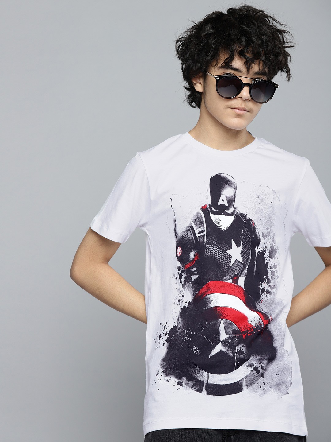 

Kook N Keech Marvel Teens Boys White & Black Cotton Captain America Printed T-shirt