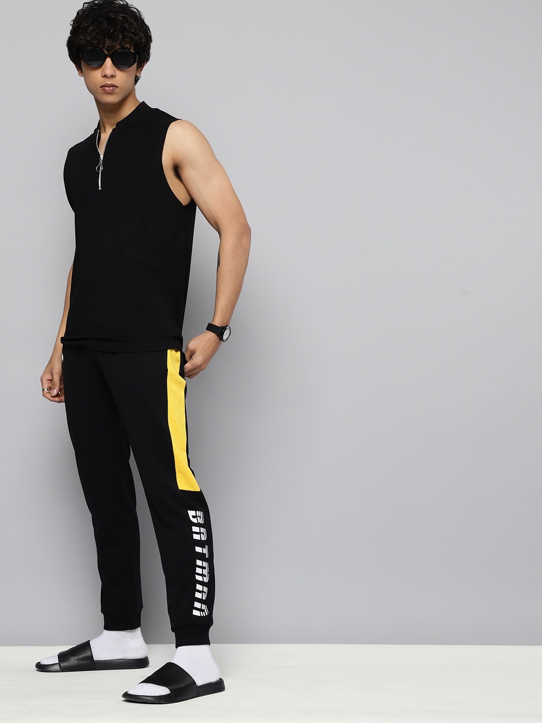 

Kook N Keech Batman Teens Boys Black & Yellow Solid Marvel Batman Edition Joggers