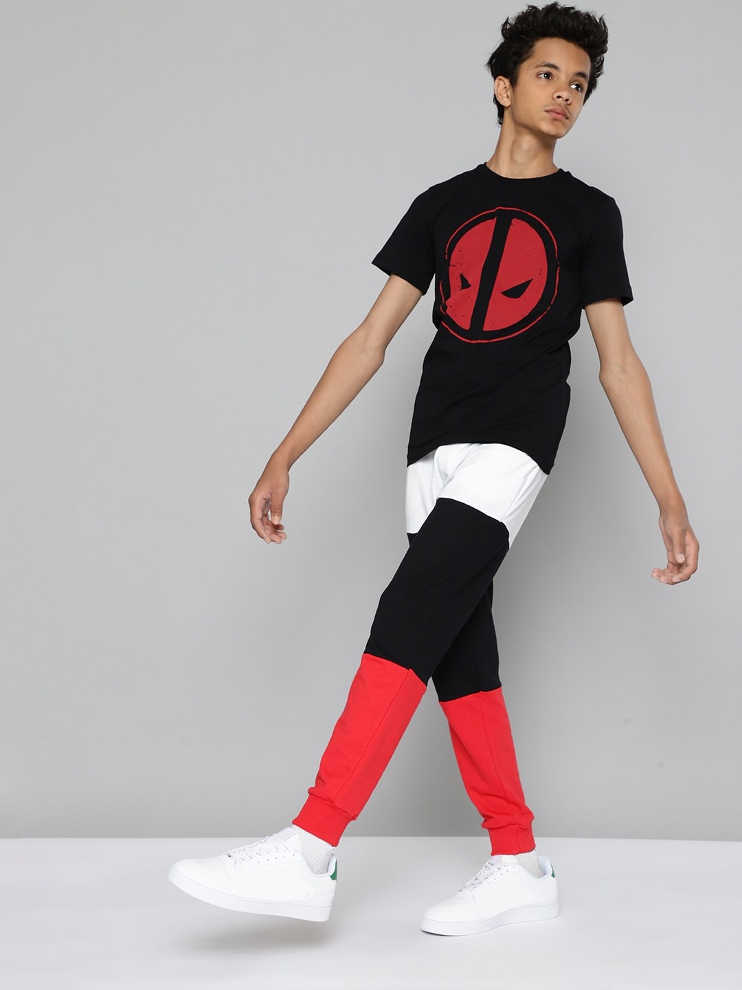 

Kook N Keech Teens Boys White & Black Colourblocked Joggers
