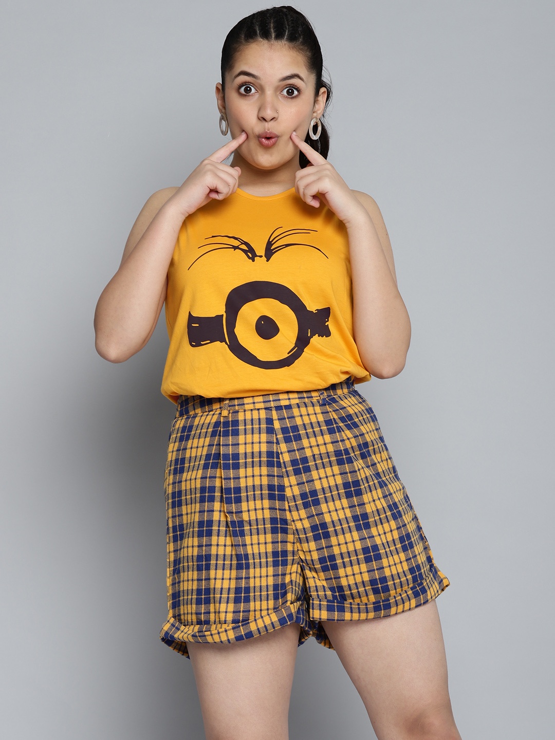 

Minions by Kook N Keech Teens Girls Mustard Yellow & Black Cotton Printed T-shirt