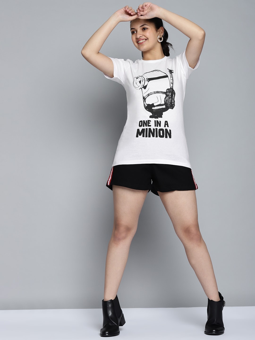 

Minions by Kook N Keech Teens Girls White & Black Cotton Minions Printed T-shirt