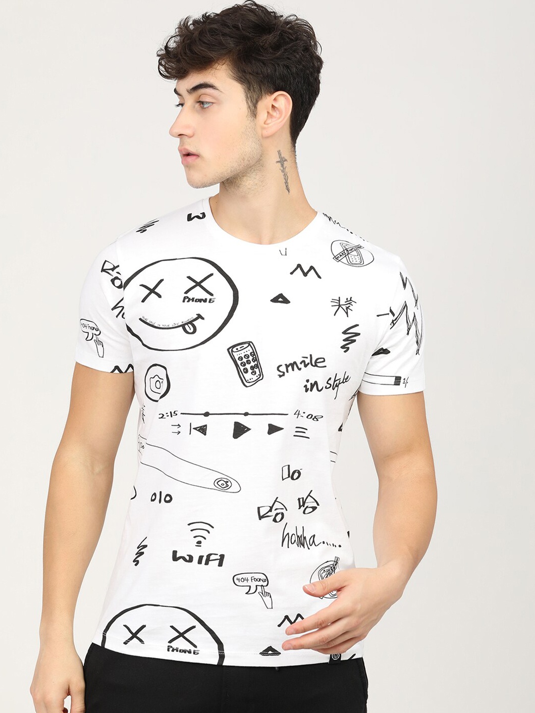 

LOCOMOTIVE Men White Printed Raw Edge Slim Fit T-shirt