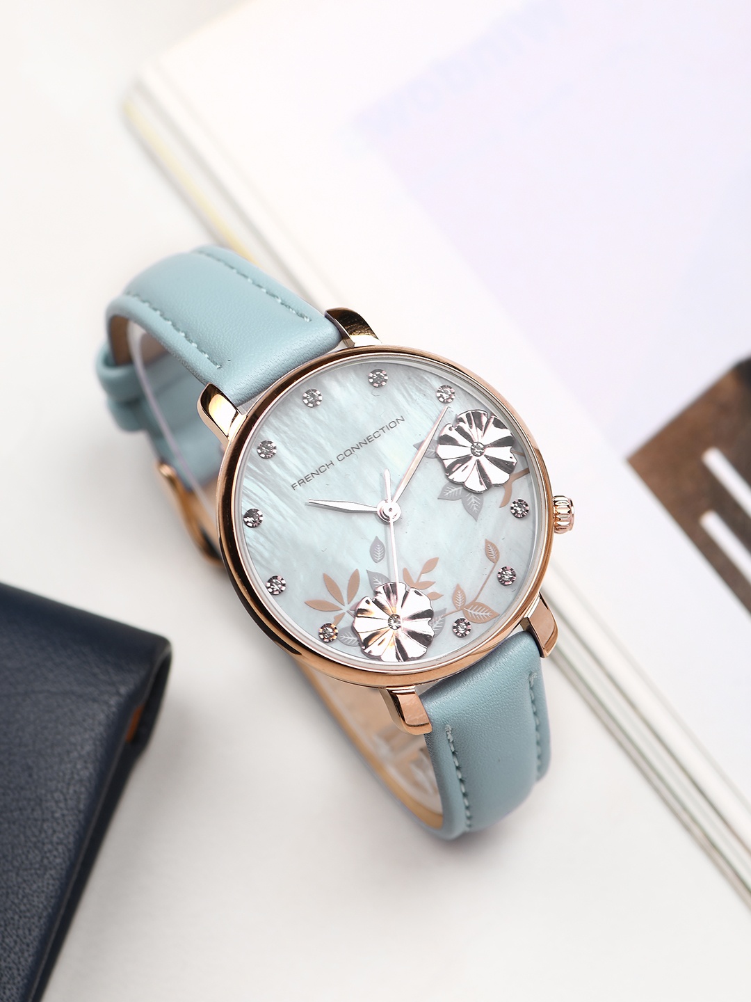 

French Connection Women Grey Dial & Grey Leather Straps Analogue Watch FC21BE