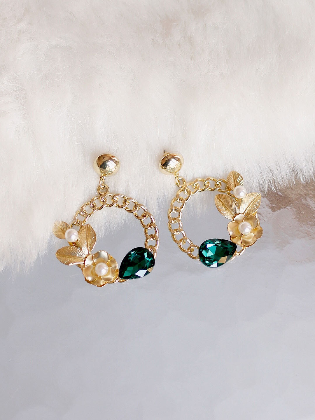 

Bellofox Gold-Toned Green Floral Drop Earrings