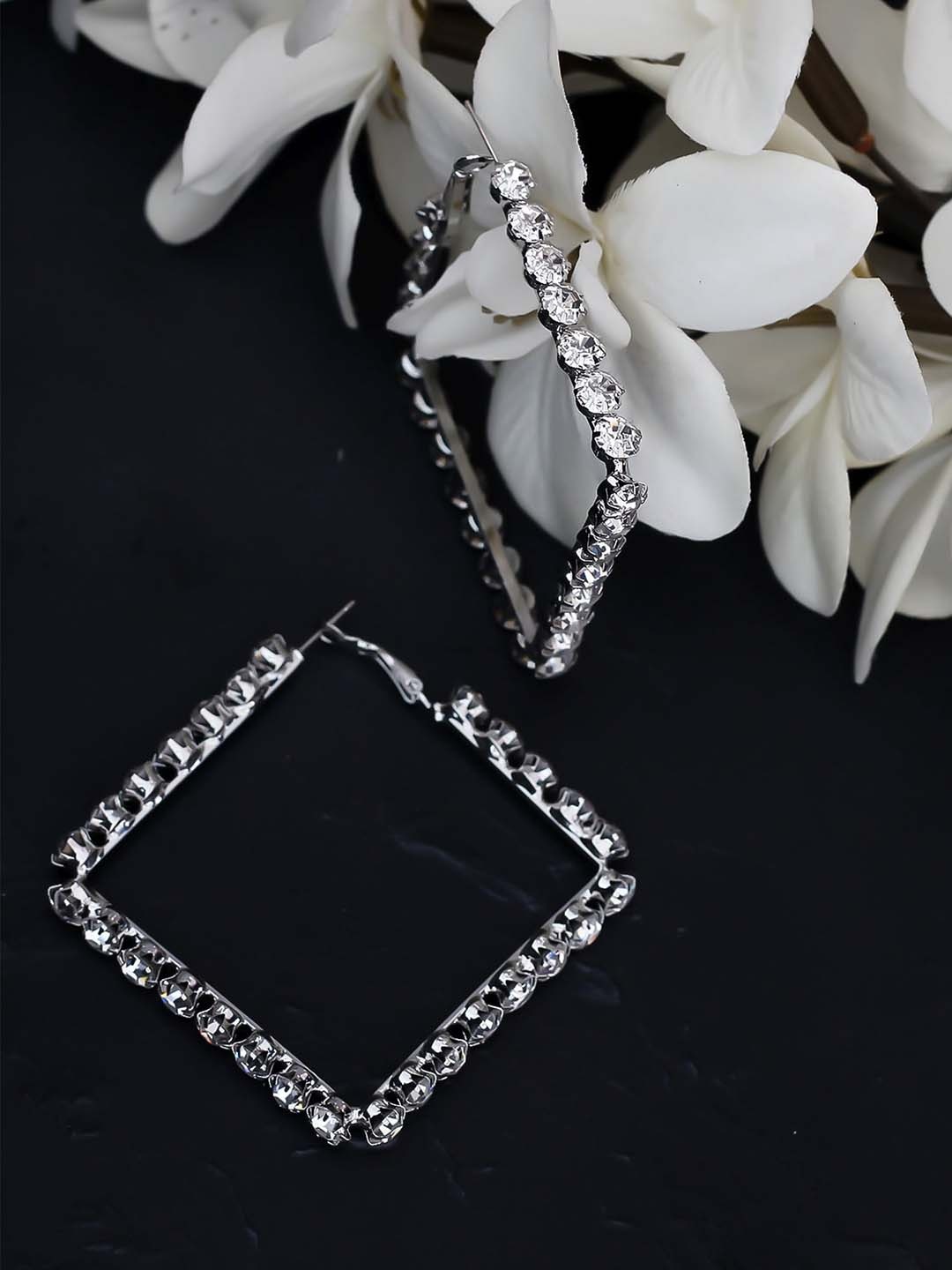 

Bellofox Silver-Toned Contemporary Hoop Earrings