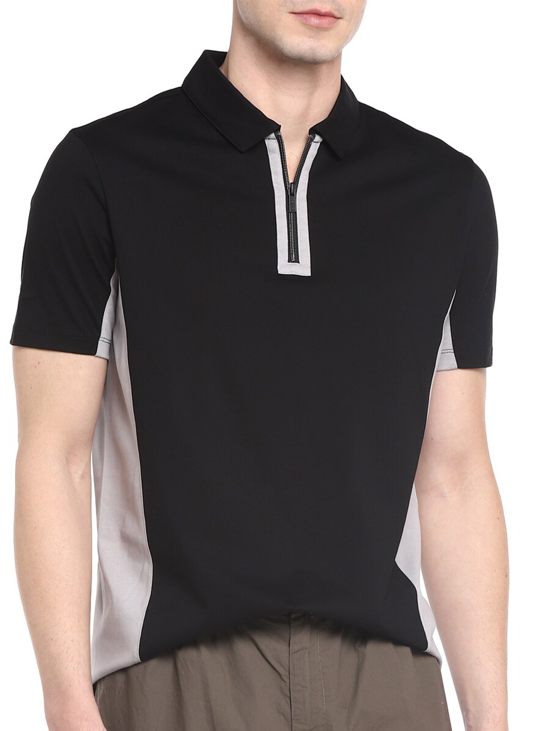 

HUGO Men Black Mandarin Collar Pockets T-shirt
