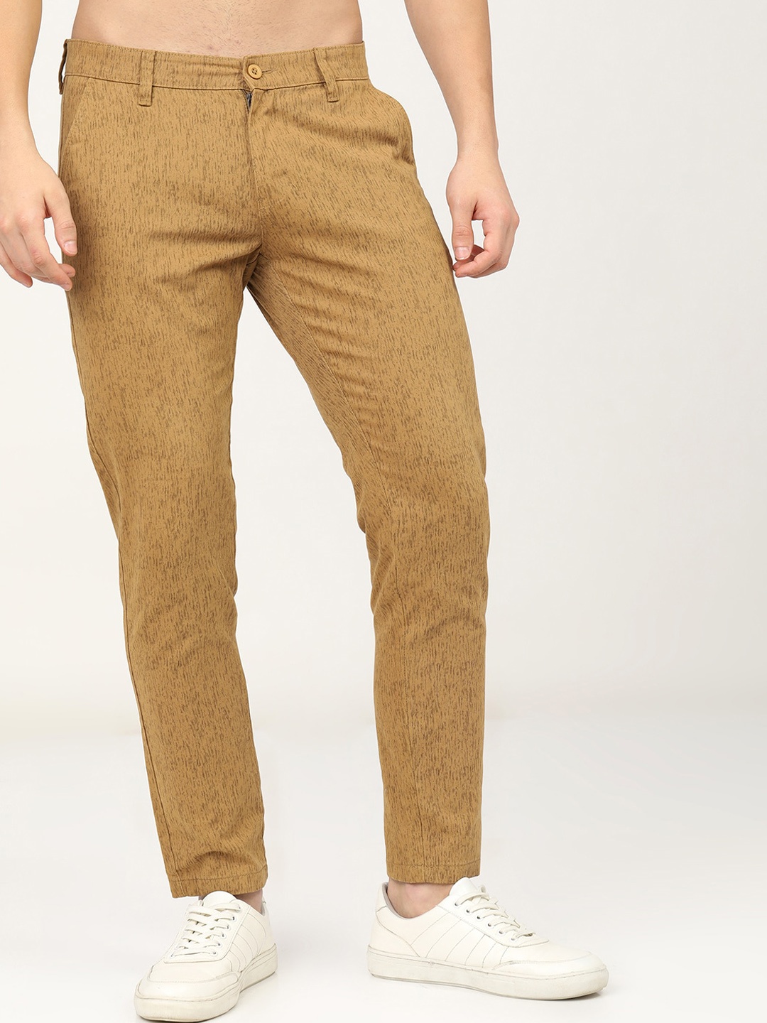 

HIGHLANDER Men Beige Textured Slim Fit Easy Wash Trousers