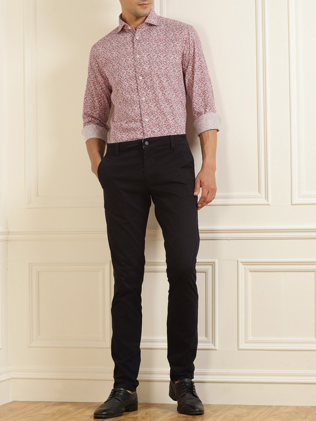 

Eton Men Red Opaque Printed Casual Shirt