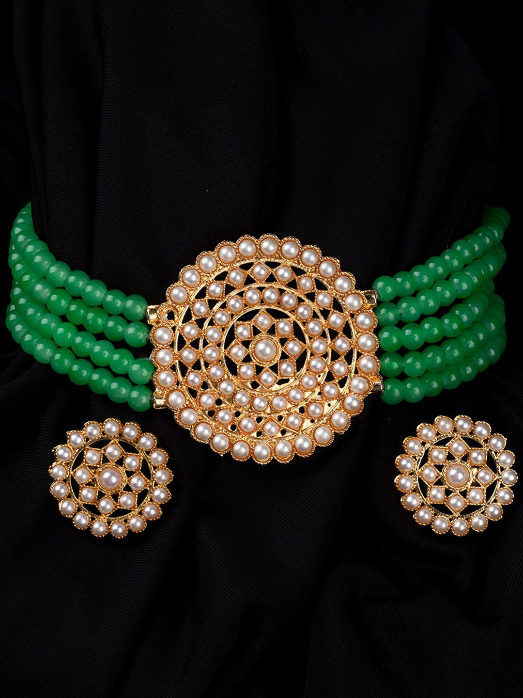 

Mirraw Gold-Plated Green & White Pearls Beaded Jewellery Set